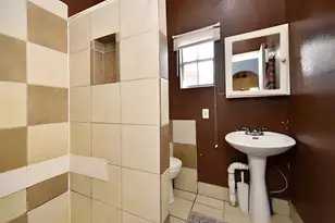 4104 Walker St, Houston, TX 77023 - Photo 21