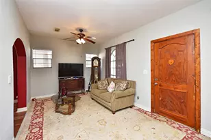 4104 Walker St, Houston, TX 77023 - Photo 9