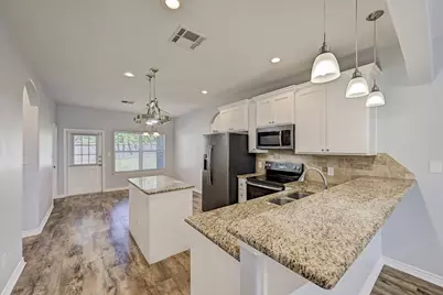 12738 Lake Conroe Hills Drive, Willis, TX 77318 - Photo 7