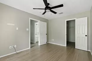 2020 Bailey St, Houston, TX 77006 - Photo 19