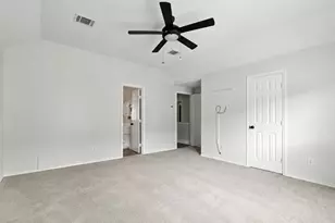 2020 Bailey St, Houston, TX 77006 - Photo 13