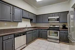 2255 Braeswood Park Dr, Houston, TX 77030 - Photo 3