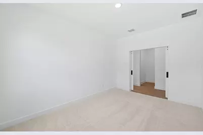 305 Boulden Court, Sealy, TX 77474 - Photo 3