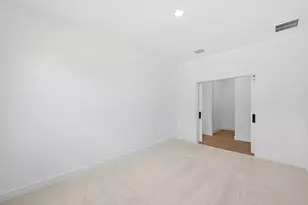 305 Boulden Ct, Sealy, TX 77474 - Photo 3