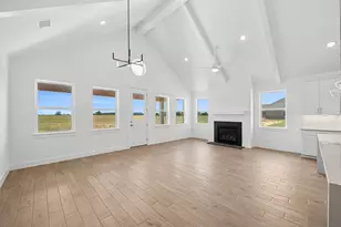 305 Boulden Ct, Sealy, TX 77474 - Photo 7