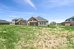 305 Boulden Ct, Sealy, TX 77474 - Photo 23