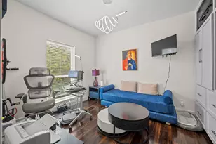 2100 Tanglewilde St, Houston, TX 77063 - Photo 25