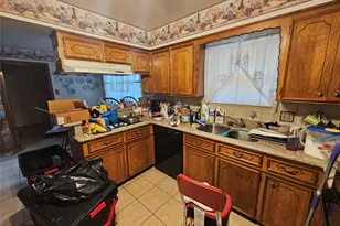 1051 W Donovan St, Houston, TX 77091 - Photo 5