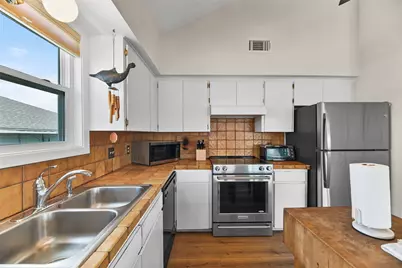 22101 Guadalupe Drive, Galveston, TX 77554 - Photo 11