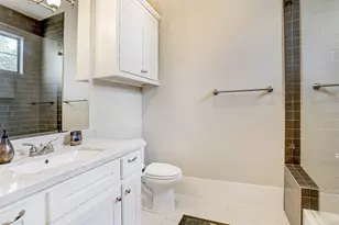 5655 Locke Ln, Houston, TX 77056 - Photo 29
