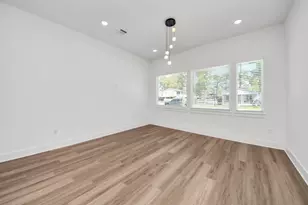 8106 Locksley St, Houston, TX 77078 - Photo 13