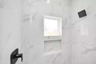 8106 Locksley St, Houston, TX 77078 - Photo 35