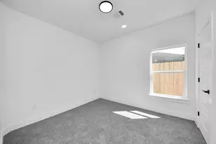 8106 Locksley St, Houston, TX 77078 - Photo 23