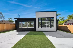 8106 Locksley St, Houston, TX 77078 - Photo 3