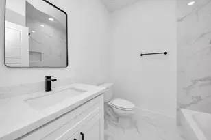 8106 Locksley St, Houston, TX 77078 - Photo 25