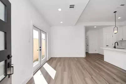 8106 Locksley Street, Houston, TX 77078 - Photo 9