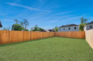 8106 Locksley St, Houston, TX 77078 - Photo 37