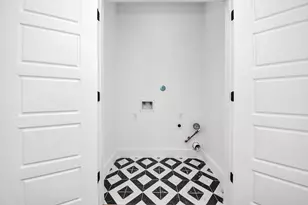 8106 Locksley St, Houston, TX 77078 - Photo 27