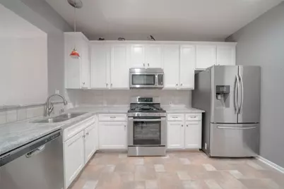 23 Endor Forest Place, The Woodlands, TX 77382 - Photo 9