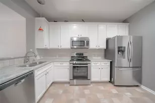 23 Endor Forest Pl, The Woodlands, TX 77382 - Photo 9