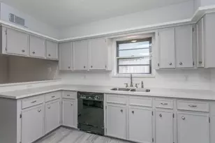 4219 Tuscarora St, Pasadena, TX 77504 - Photo 11