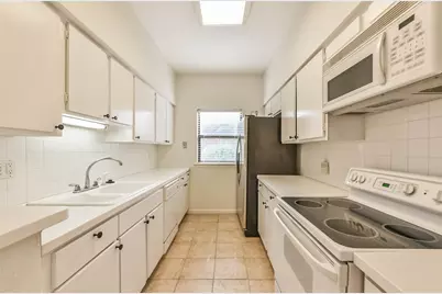 1201 McDuffie Street #148, Houston, TX 77019 - Photo 9