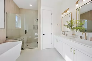 8918 Sunshine Laverne Ln, Houston, TX 77080 - Photo 25