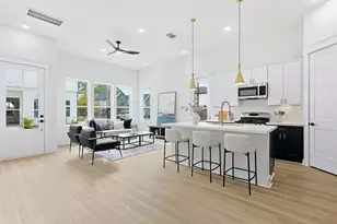 8918 Sunshine Laverne Ln, Houston, TX 77080 - Photo 3