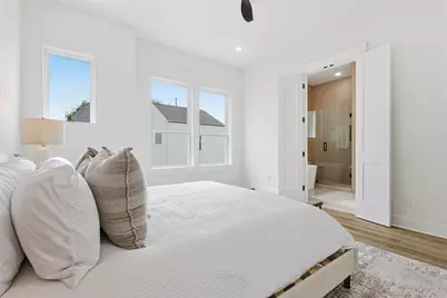 8918 Sunshine Laverne Lane, Houston, TX 77080 - Photo 23