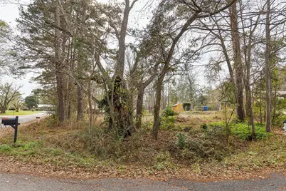 2206 Easley Circle, Huntsville, TX 77320 - Photo 9