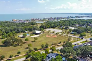 1716 Dolphin Dr, Seabrook, TX 77586 - Photo 3