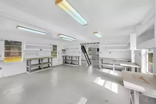 381 Co Rd 4390, Hillister, TX 77624 - Photo 27