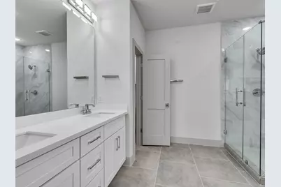 10513 Chesterfield Drive, Houston, TX 77051 - Photo 23