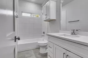 10513 Chesterfield Dr, Houston, TX 77051 - Photo 17