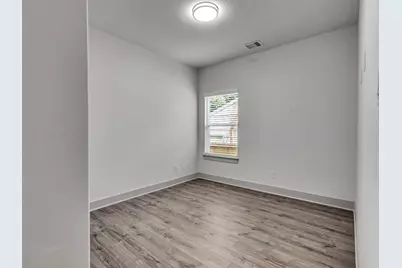 10513 Chesterfield Drive, Houston, TX 77051 - Photo 19