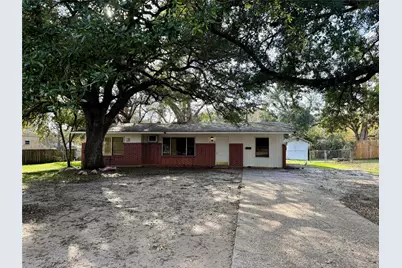 219 Moore Street, Navasota, TX 77868 - Photo 1