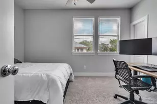 520 Peden St, Houston, TX 77006 - Photo 29