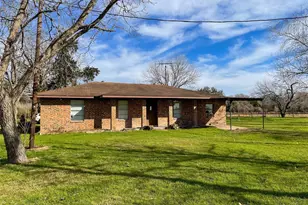 401 Anderson Rd, Cuero, TX 77954 - Photo 3
