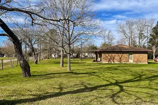401 Anderson Rd, Cuero, TX 77954 - Photo 23