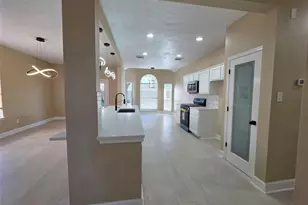 4435 Girl Scout Ln, Friendswood, TX 77546 - Photo 5