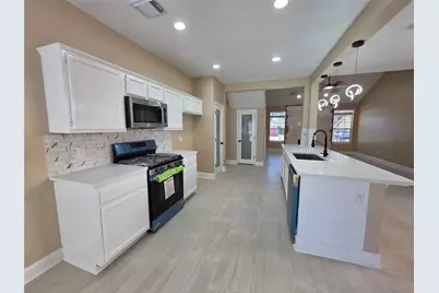 4435 Girl Scout Lane, Friendswood, TX 77546 - Photo 7