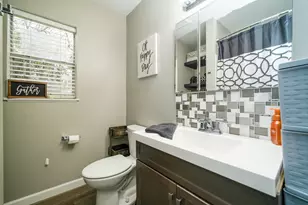 208 E Center St, White Oak, TX 75693 - Photo 23