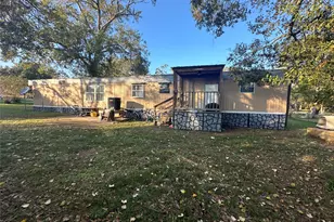 603 Bryan St, Damon, TX 77430 - Photo 7