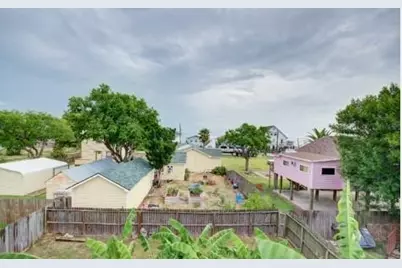 641 4th Street, Dickinson, TX 77539 - Photo 29