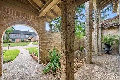 5702 Boyce Springs Drive, Houston, TX 77066 - Photo 3