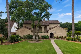 5702 Boyce Springs Dr, Houston, TX 77066 - Photo 1
