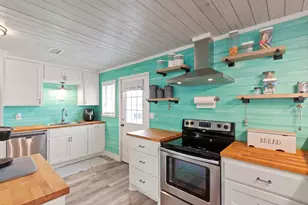 1503 Blue Water Dr, Freeport, TX 77541 - Photo 3