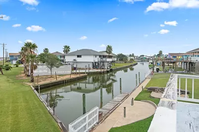 1503 Blue Water Drive, Freeport, TX 77541 - Photo 23