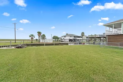 1503 Blue Water Drive, Freeport, TX 77541 - Photo 31