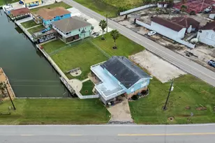 1503 Blue Water Dr, Freeport, TX 77541 - Photo 3